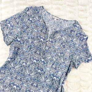 Rose & Rhyme Blue Floral Botton Front Top • Size Large